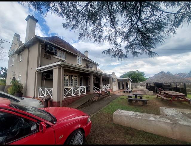900M² BUILDING FOR SALE IN SCOTTSVILLE